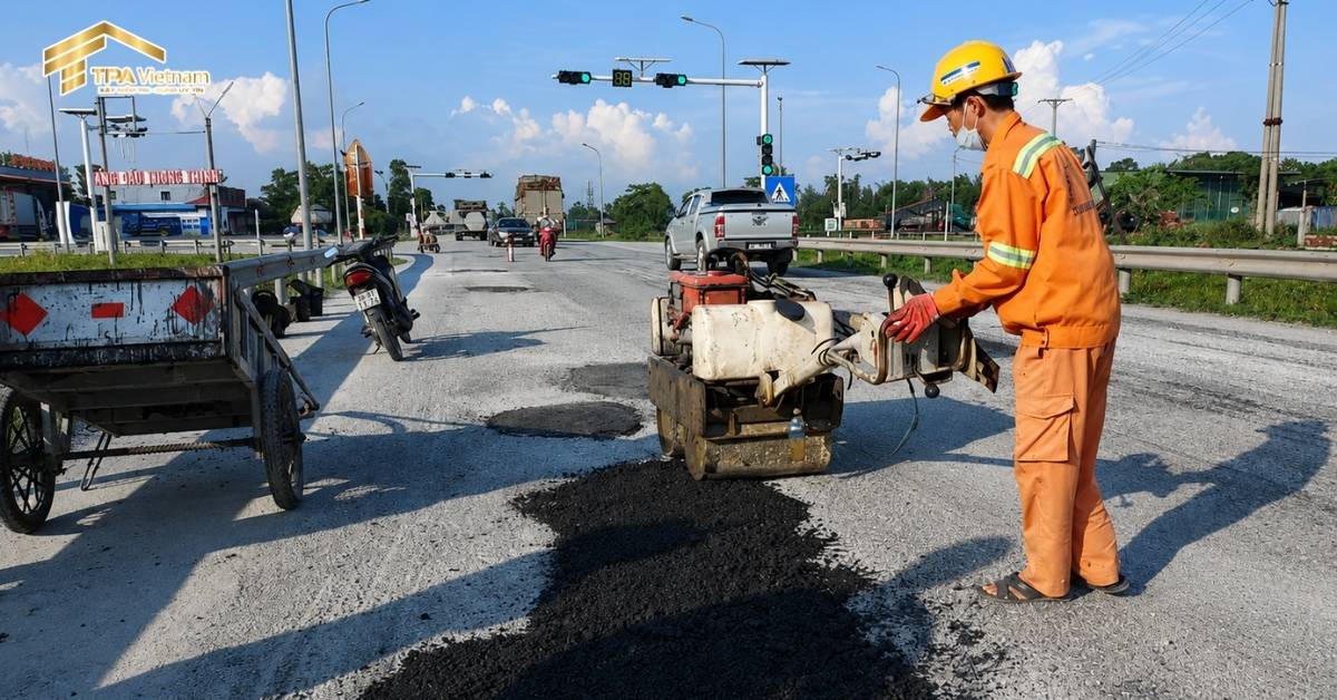 Đầm nén thi công bê tông nhựa nguội